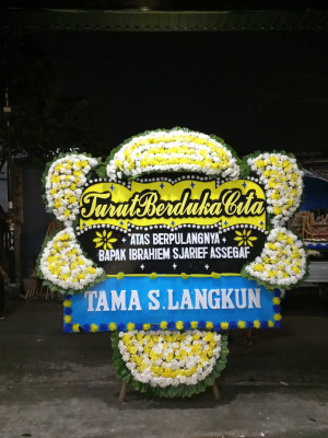 Papan Bunga Duka di Aek Parombunan